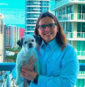 Nádia Pace - Profissional de cutilagem